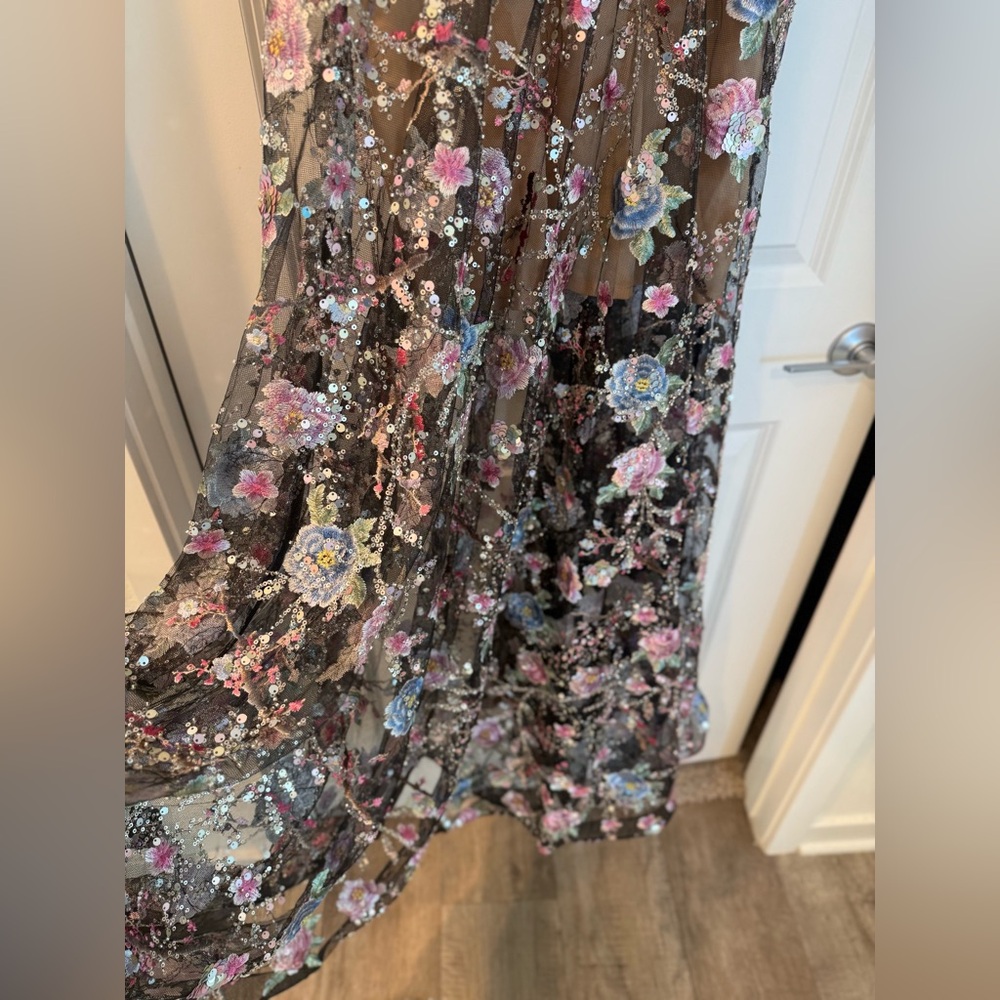 NWOT BRONX AND BANCO MIDNIGHT EMBROIDERED FLORAL GOWN - Picture 9 of 15